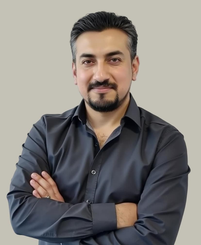 Paúl Cabrera profile